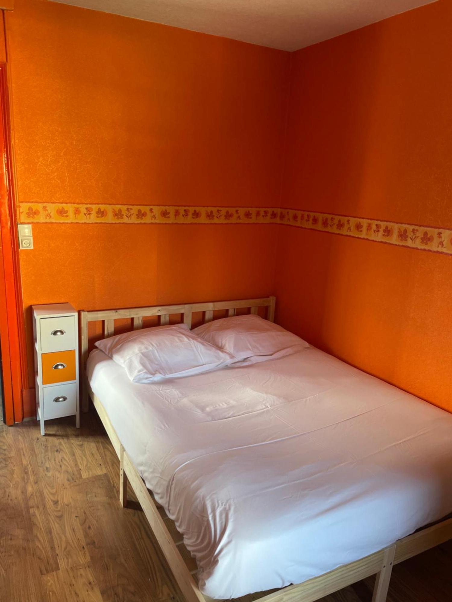 L'Hotel Du Mouton Blanc Fresne-Saint-Mames Esterno foto